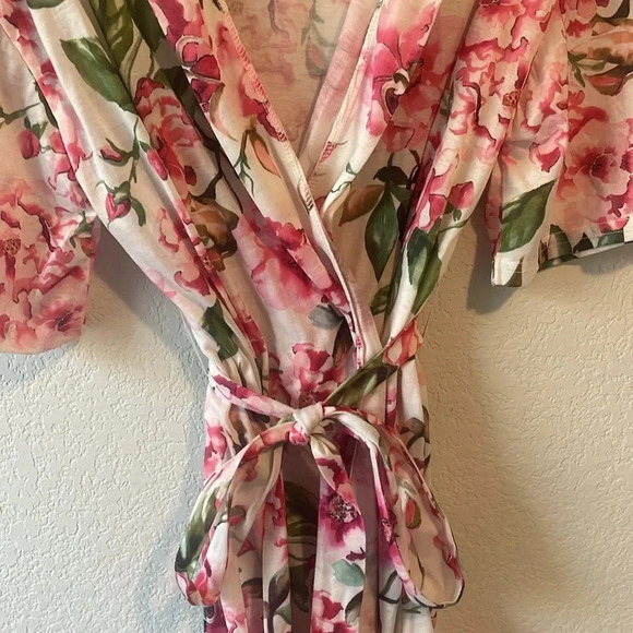 Show Me Your Mumu floral robe one size - Picture 3 of 5